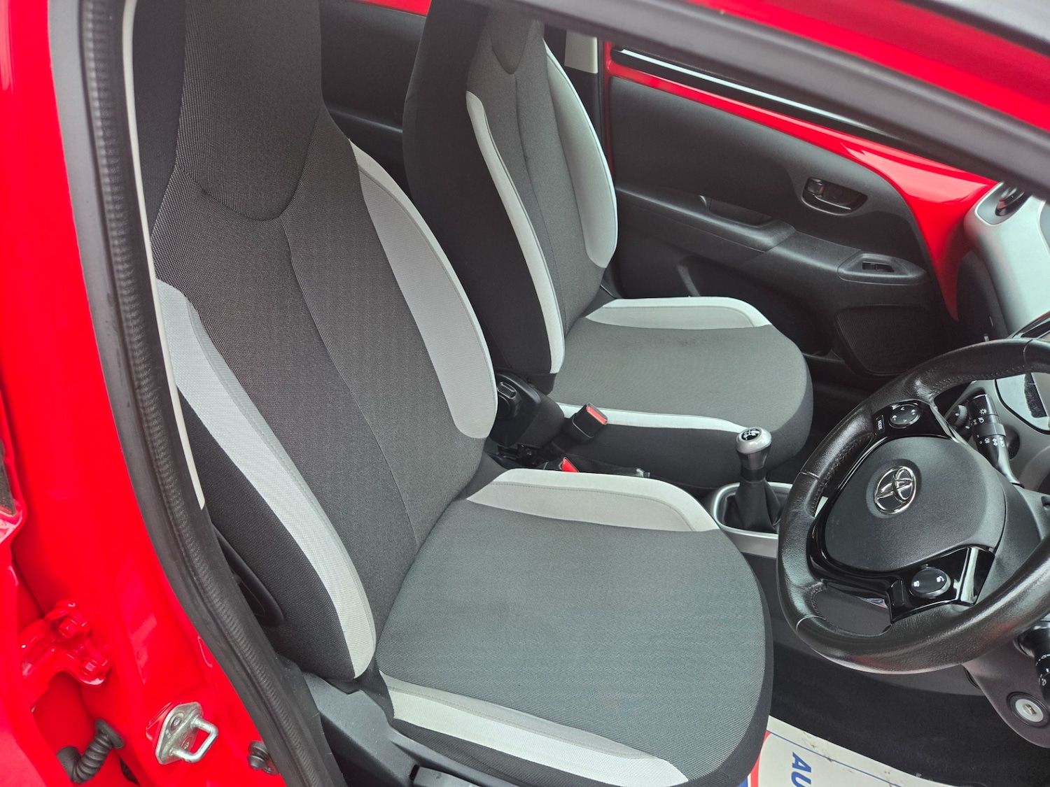 Used Toyota AYGO 2015 for sale - 76564955: Photo 16