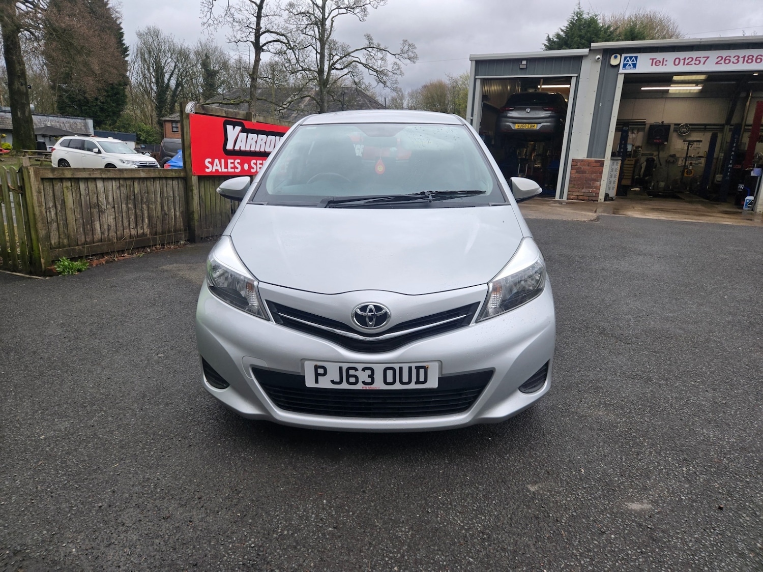 Used Toyota Yaris 2013 for sale - 78004691: Photo 2