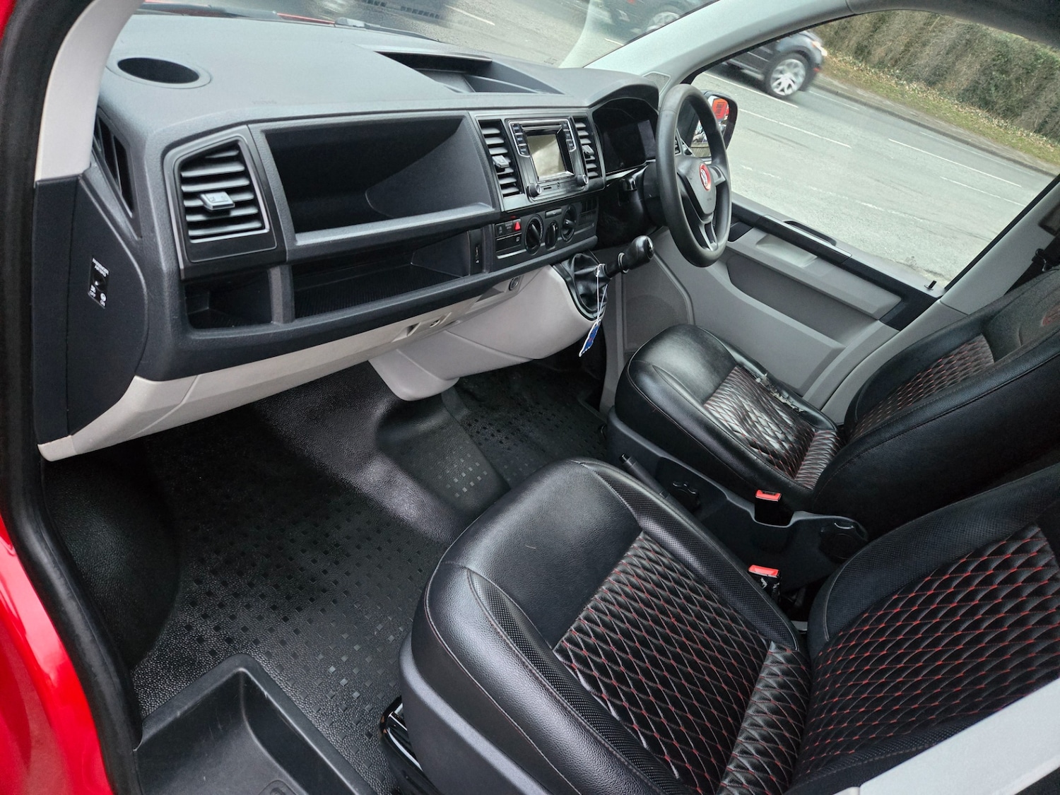 Used Volkswagen Transporter 2018 for sale - 77367262: Photo 5