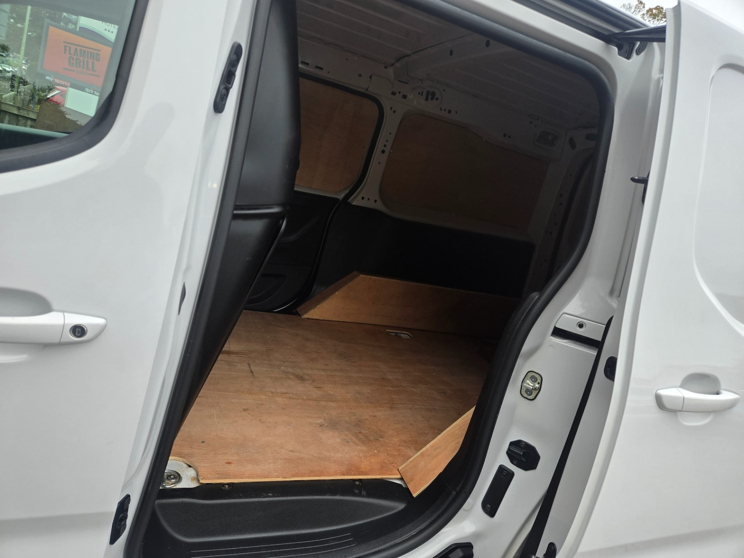 Used Citroen Berlingo 2024 for sale - 76290061: Photo 6