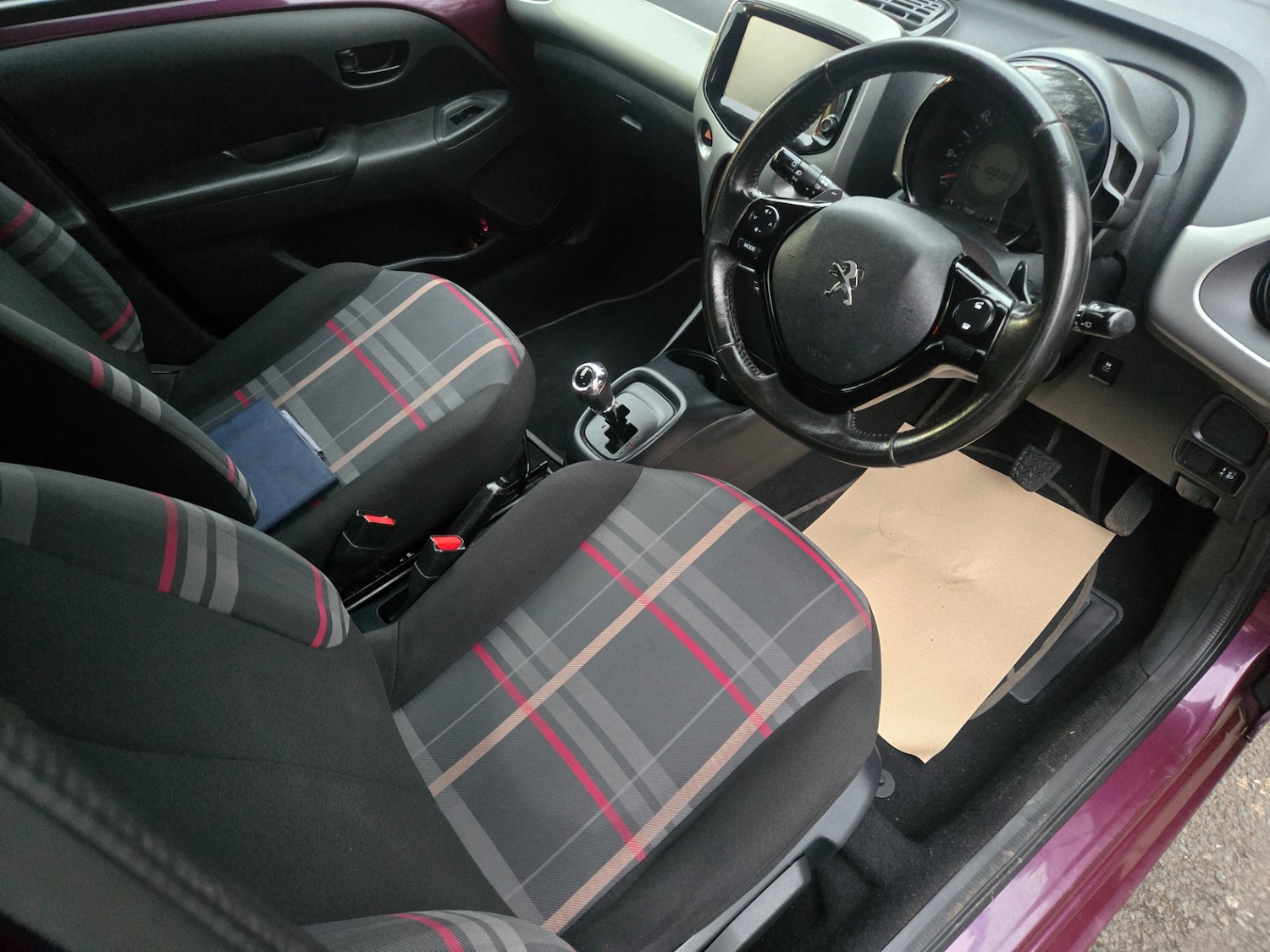 Used Peugeot 108 2015 for sale - 77328922: Photo 12