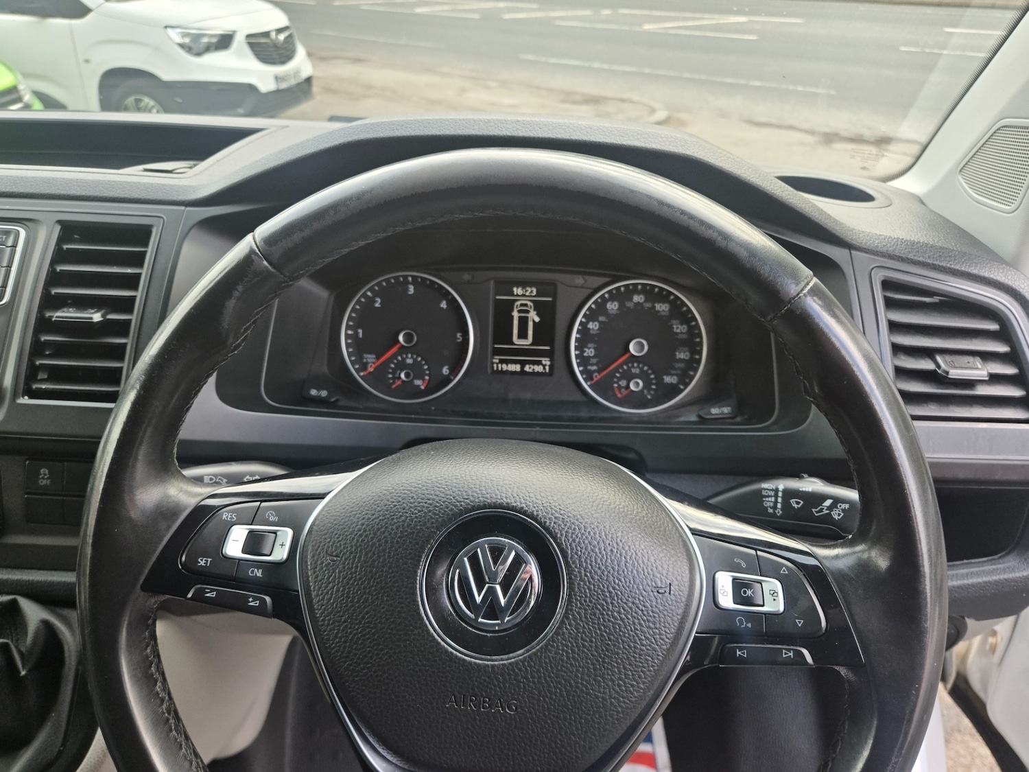 Used Volkswagen Transporter 2019 for sale - 78028794: Photo 13