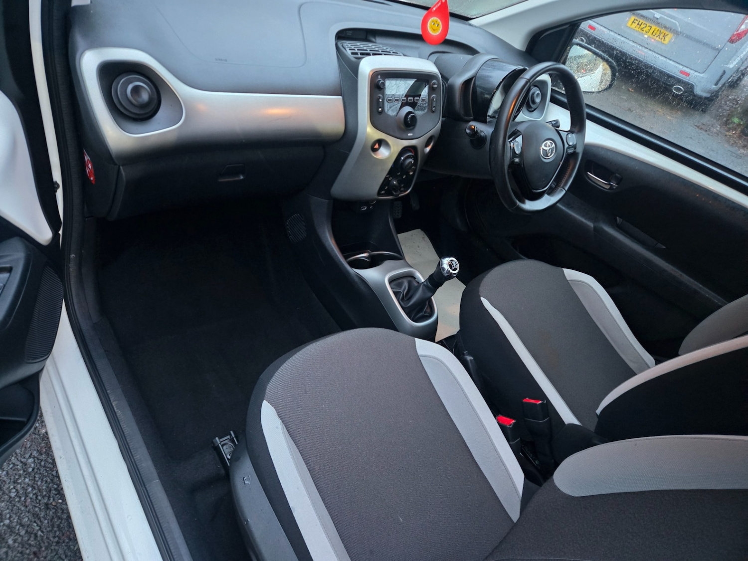 Used Toyota AYGO 2016 for sale - 76709636: Photo 5