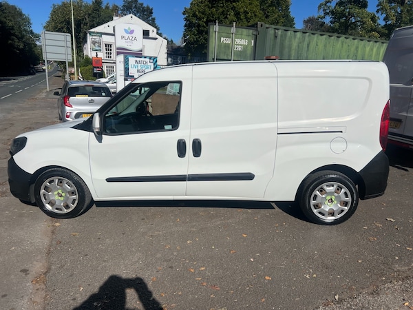 Used Fiat Doblo 2018 for sale - 76036477: Photo 4