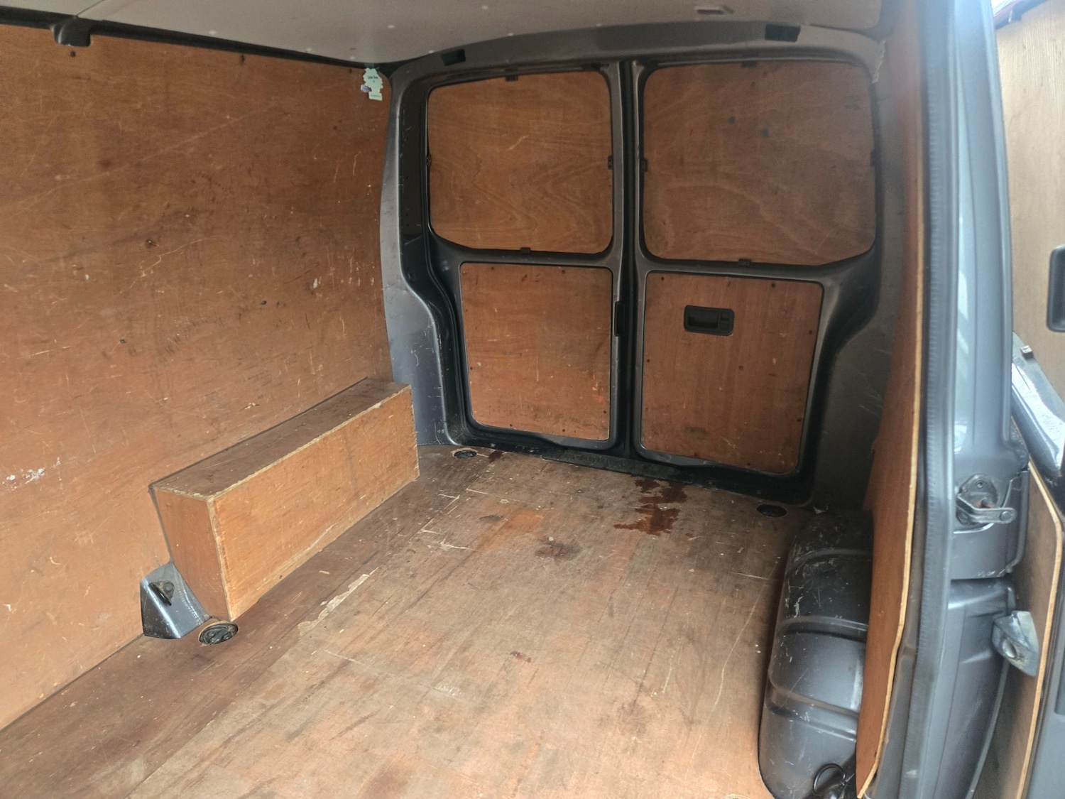 Used Volkswagen Transporter 2015 for sale - 77915654: Photo 8