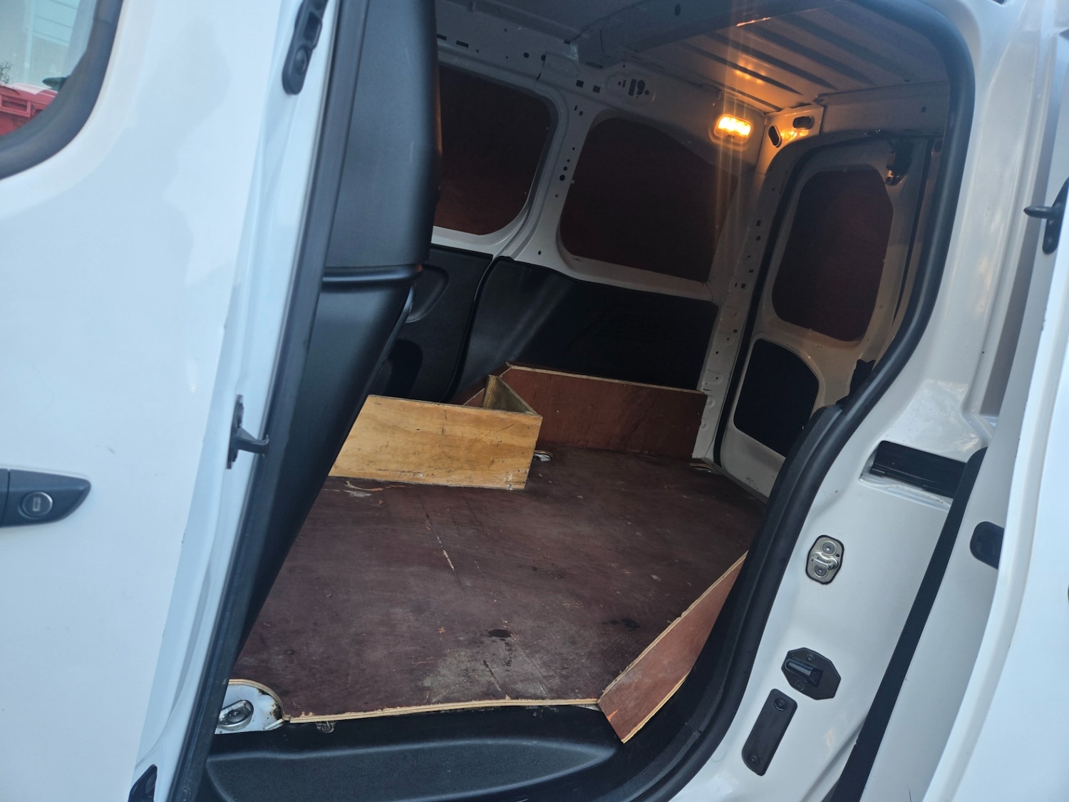 Used Peugeot Partner 2021 for sale - 76805043: Photo 5