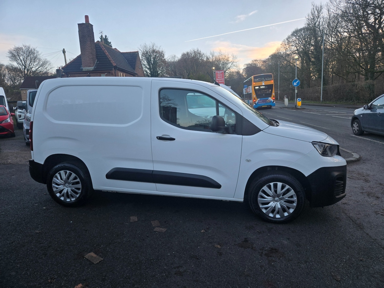 Used Peugeot Partner 2021 for sale - 76805043: Photo 9