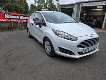Used Ford Fiesta 2015 for sale - 79720809: Photo