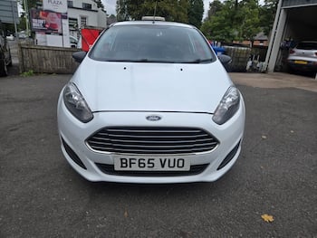 Used Ford Fiesta 2015 for sale - 79720809: Photo