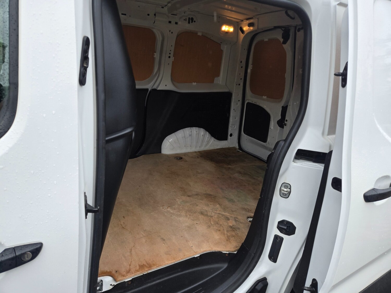 Used Peugeot Partner 2021 for sale - 78189636: Photo 7