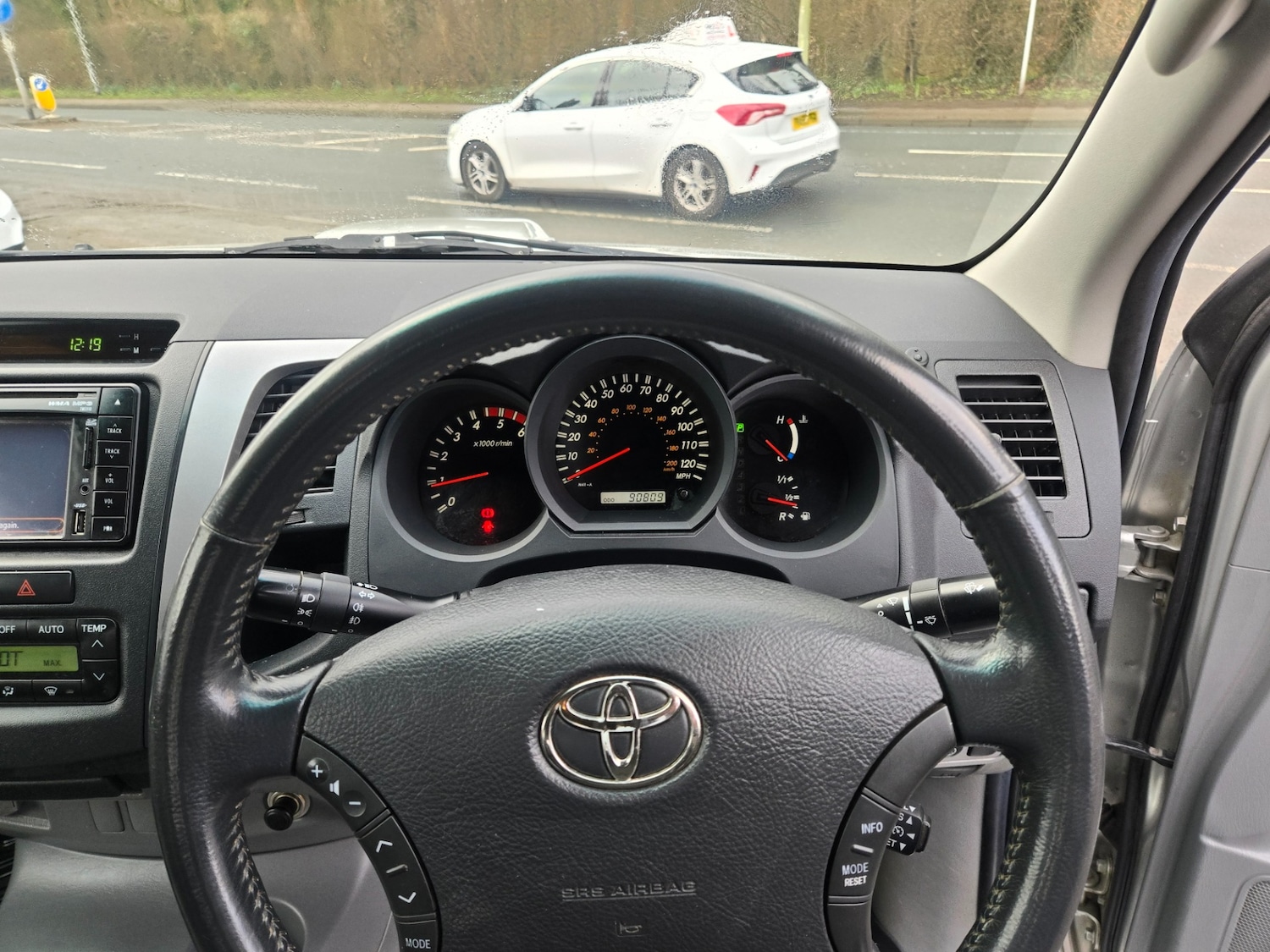 Used Toyota Hilux 2011 for sale - 77649835: Photo 16