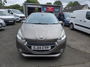 Used Peugeot 208 2014 for sale - 75713015: Photo