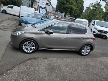 Used Peugeot 208 2014 for sale - 75713015: Photo