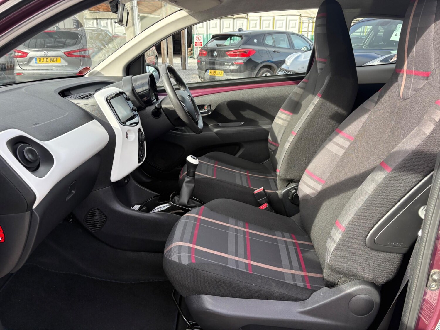 Used Peugeot 108 2014 for sale - 76361059: Photo 22