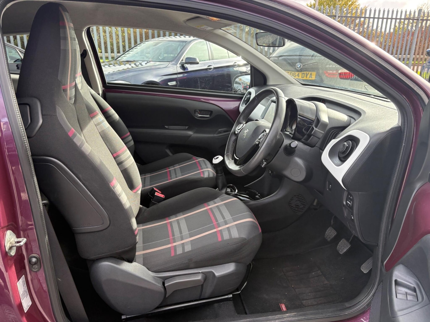 Used Peugeot 108 2014 for sale - 76361059: Photo 26