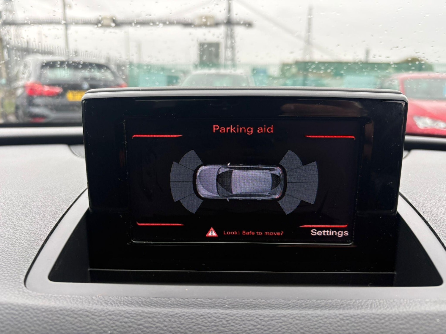 Used Audi Q3 for sale - 76360178: Photo 2
