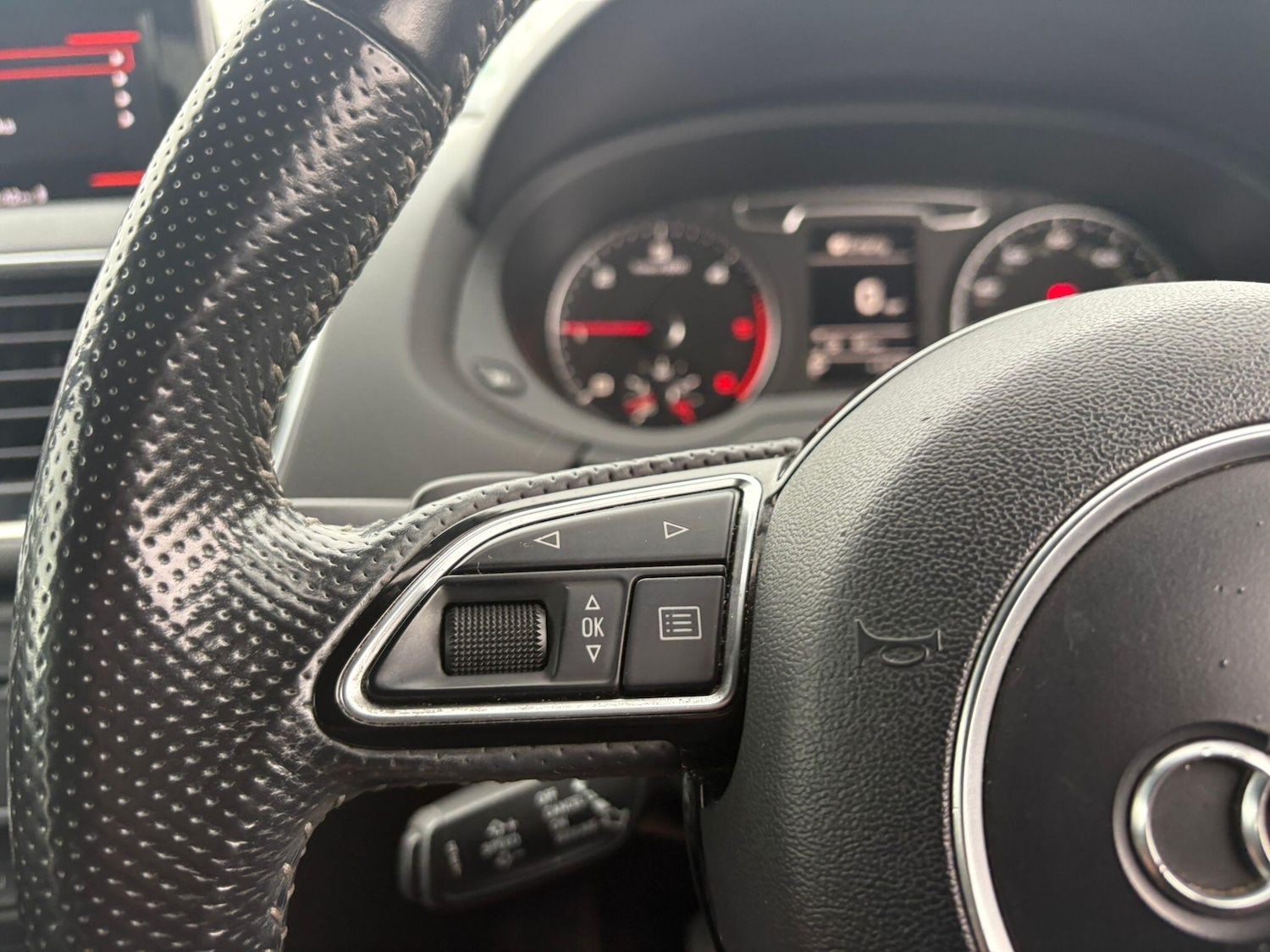 Used Audi Q3 for sale - 76360178: Photo 38