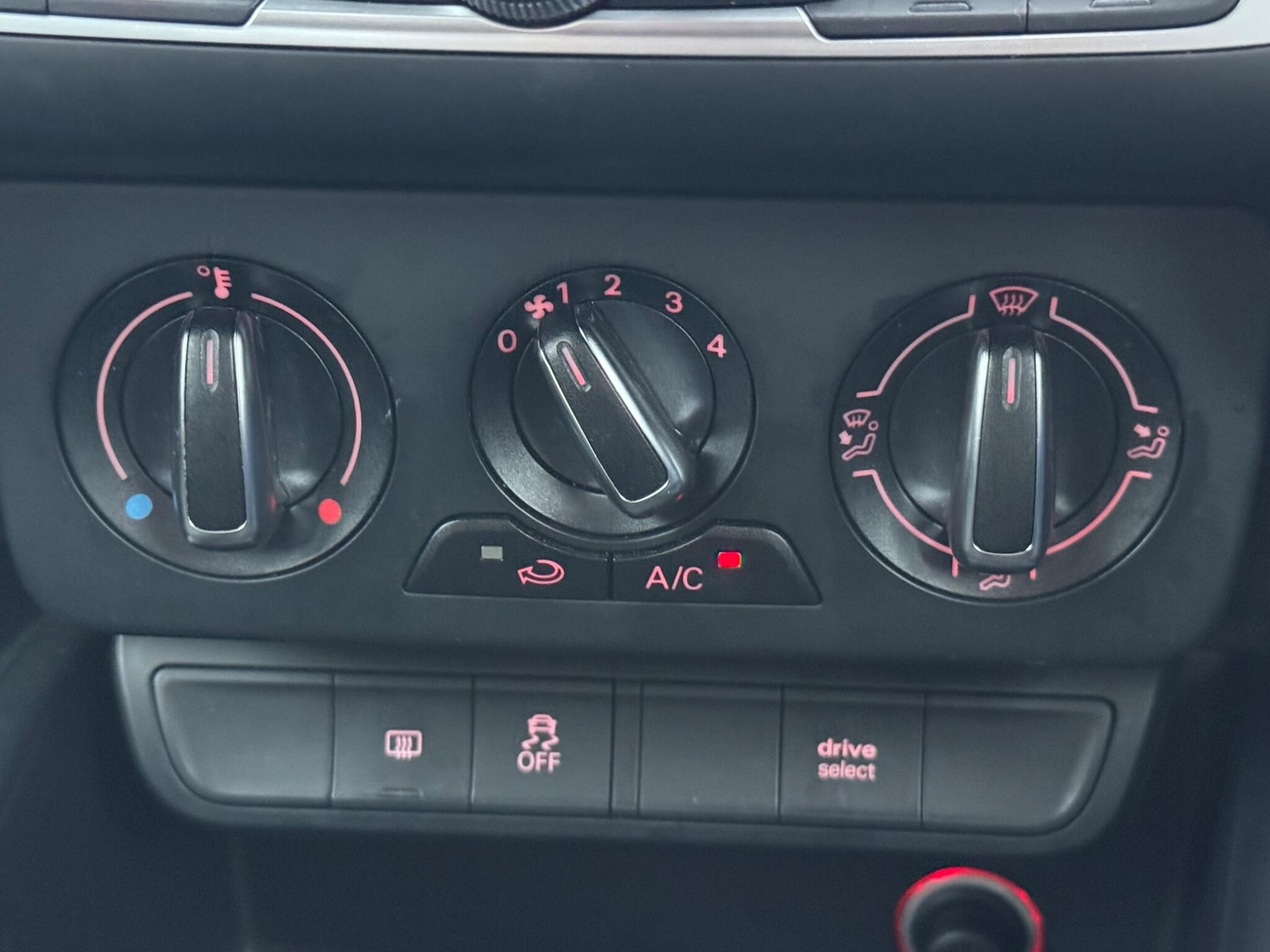 Used Audi A1 for sale - 77683142: Photo 44