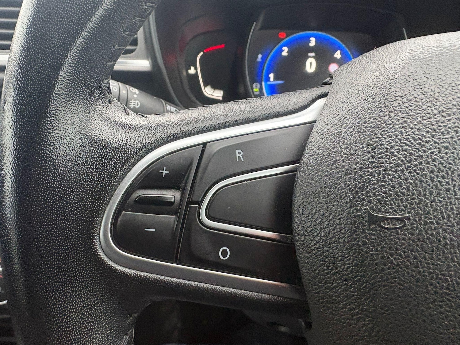 Used Renault Kadjar for sale - 76997070: Photo 33