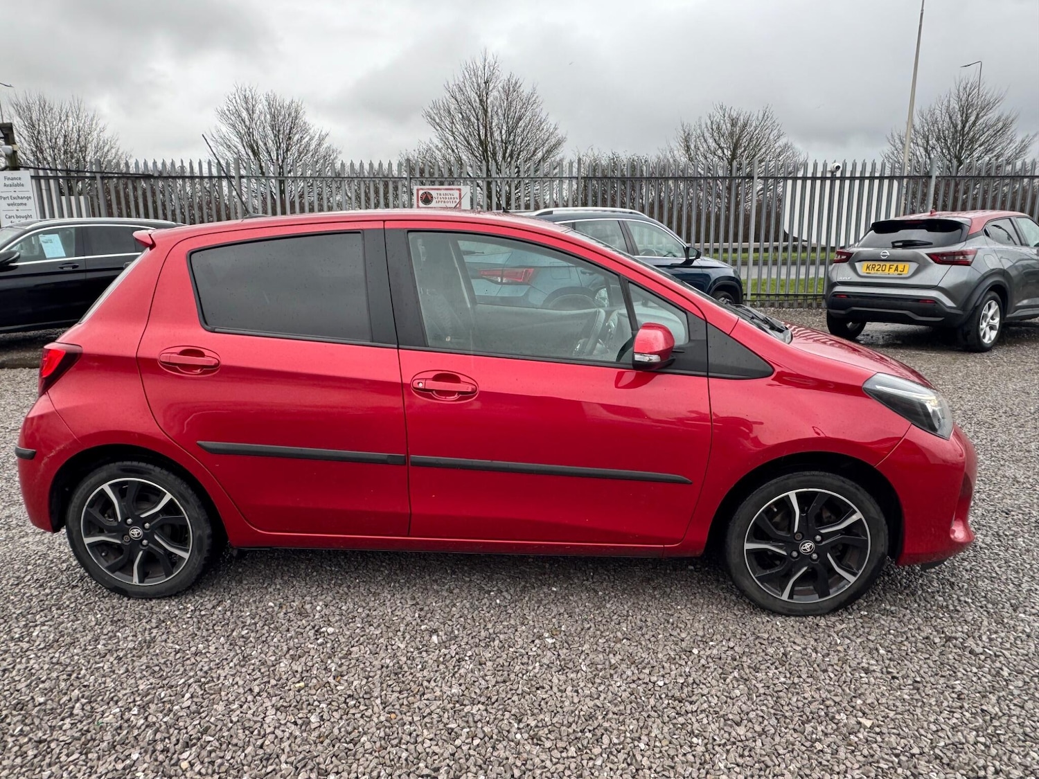 Used Toyota Yaris 2016 for sale - 77400572: Photo 10