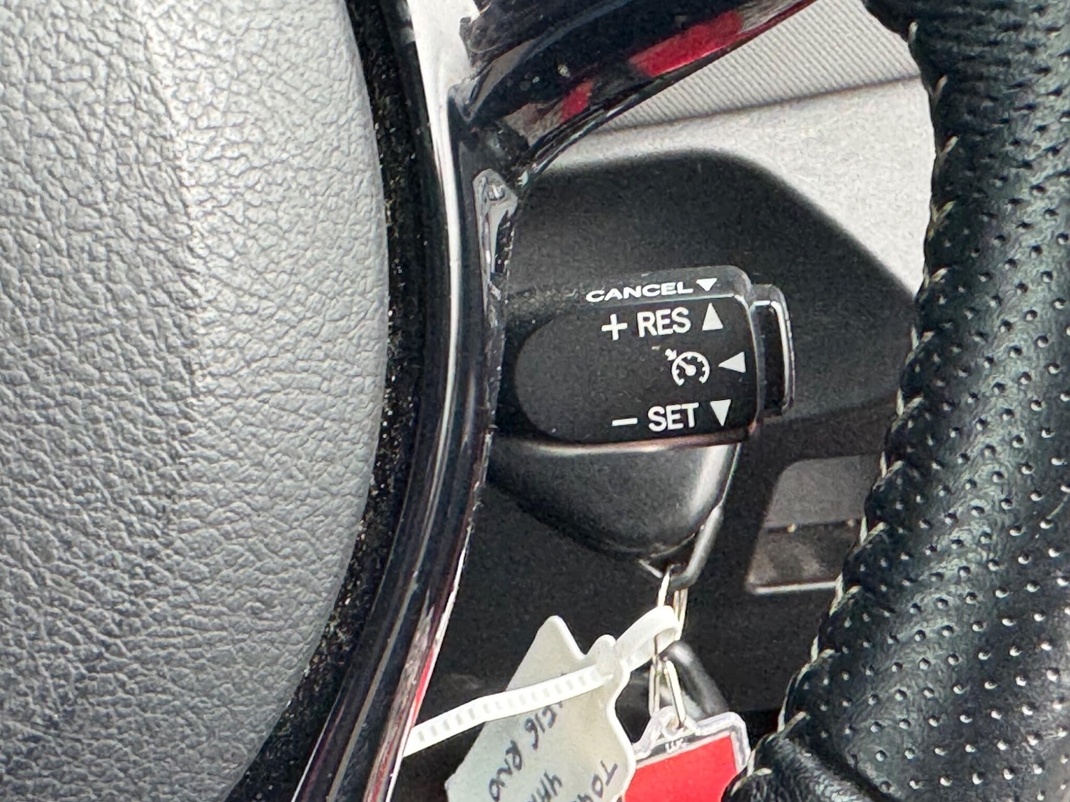 Used Toyota Yaris 2016 for sale - 77400572: Photo 25