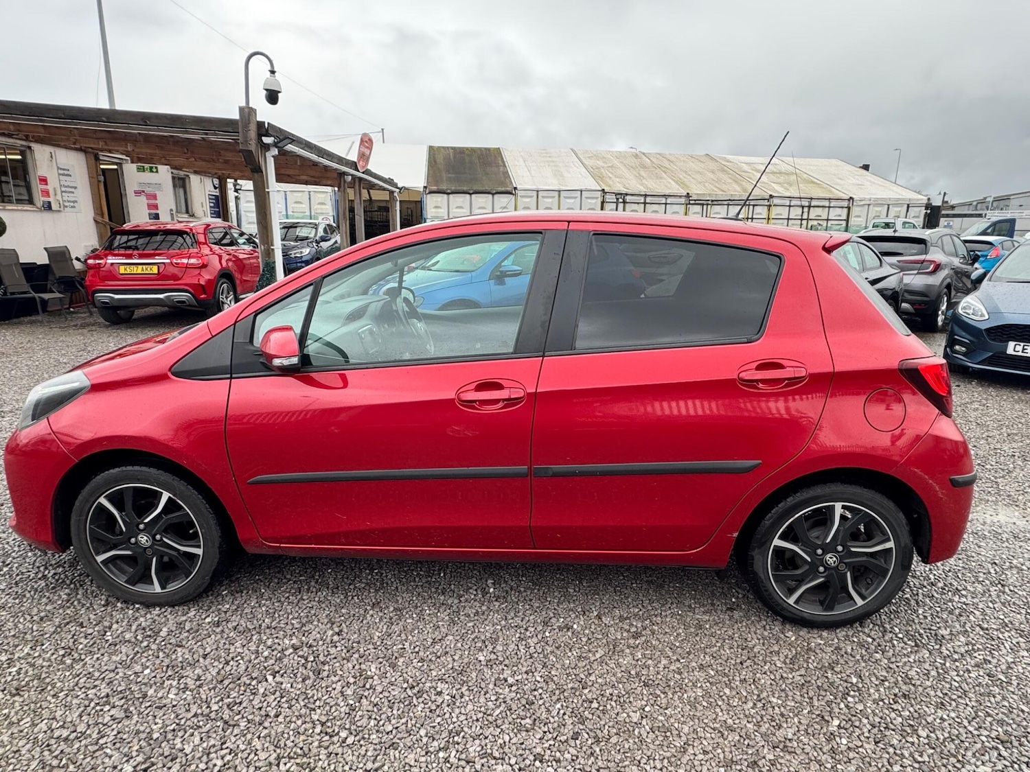 Used Toyota Yaris 2016 for sale - 77400572: Photo 3