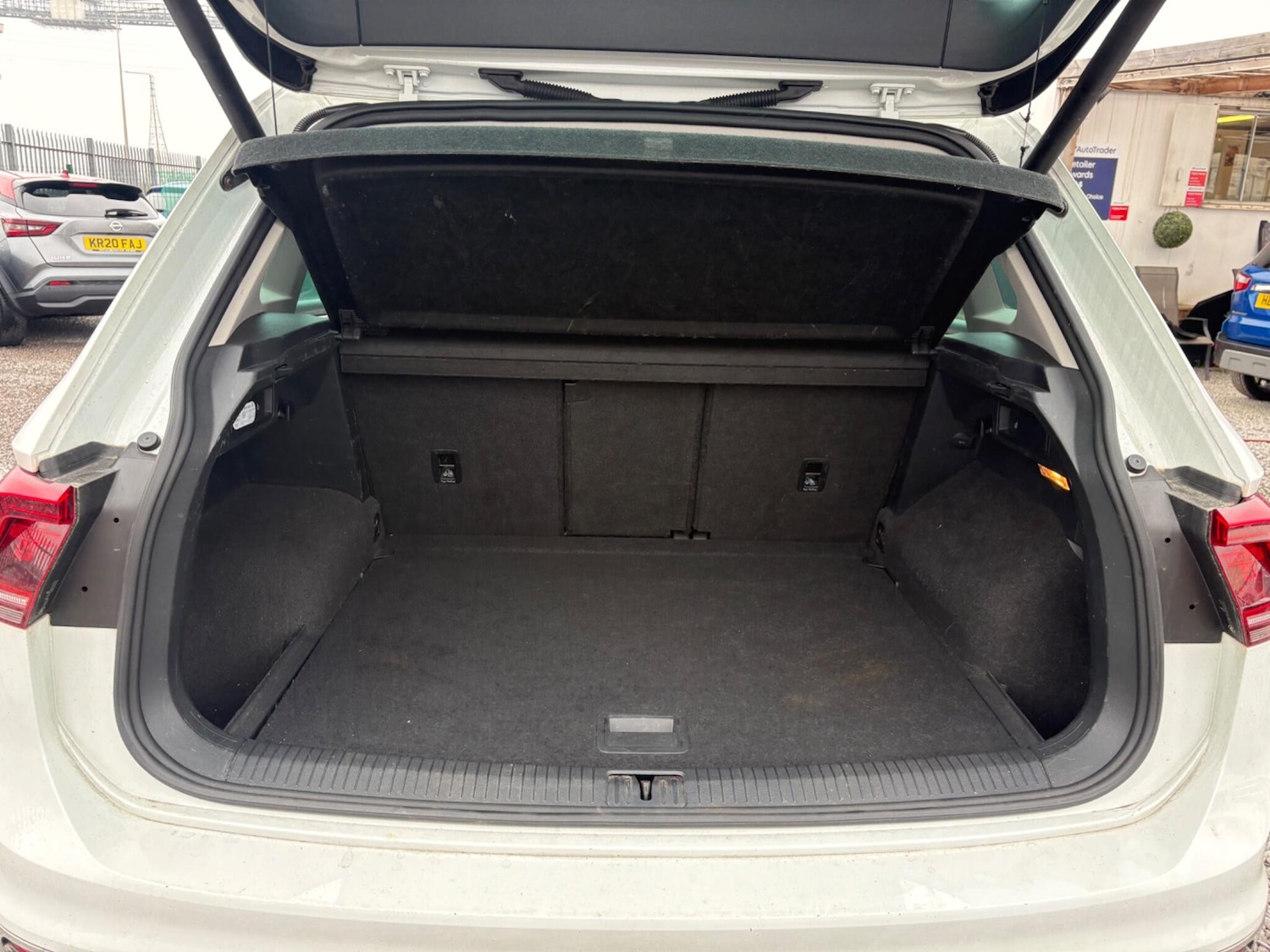 Used Volkswagen Tiguan 2017 for sale - 77793873: Photo 11