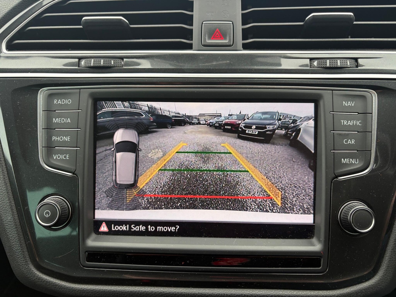 Used Volkswagen Tiguan 2017 for sale - 77793873: Photo 4