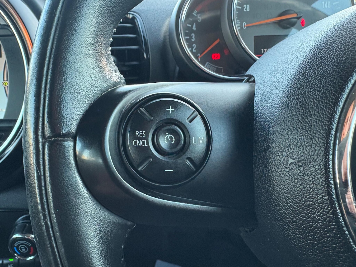 Used MINI Clubman 2016 for sale - 75808850: Photo 46