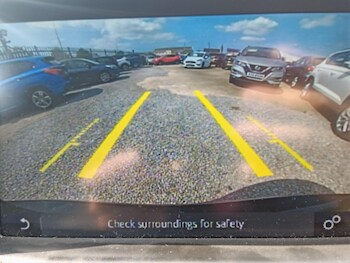 Used Jaguar XE 2018 for sale - 75520506: Photo