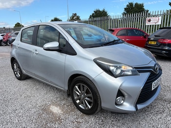 Used Toyota Yaris 2015 for sale - 78947390: Photo