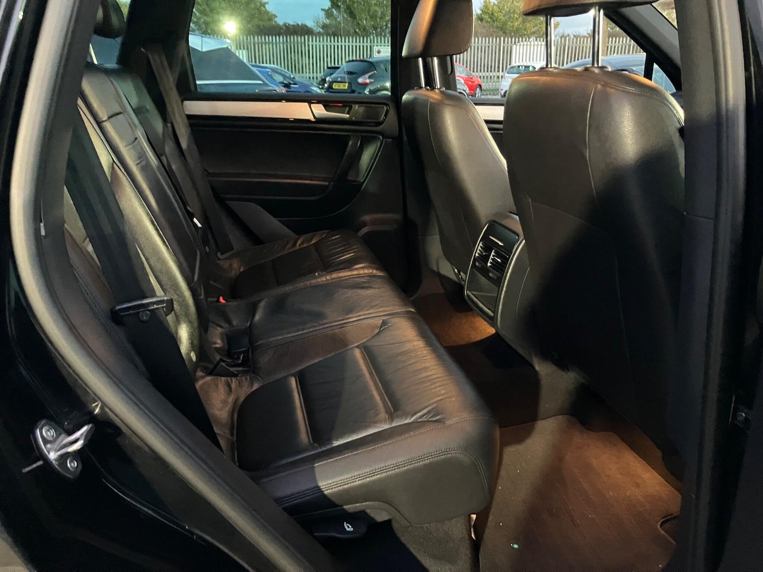 Used Volkswagen Touareg 2014 for sale - 76440514: Photo 11