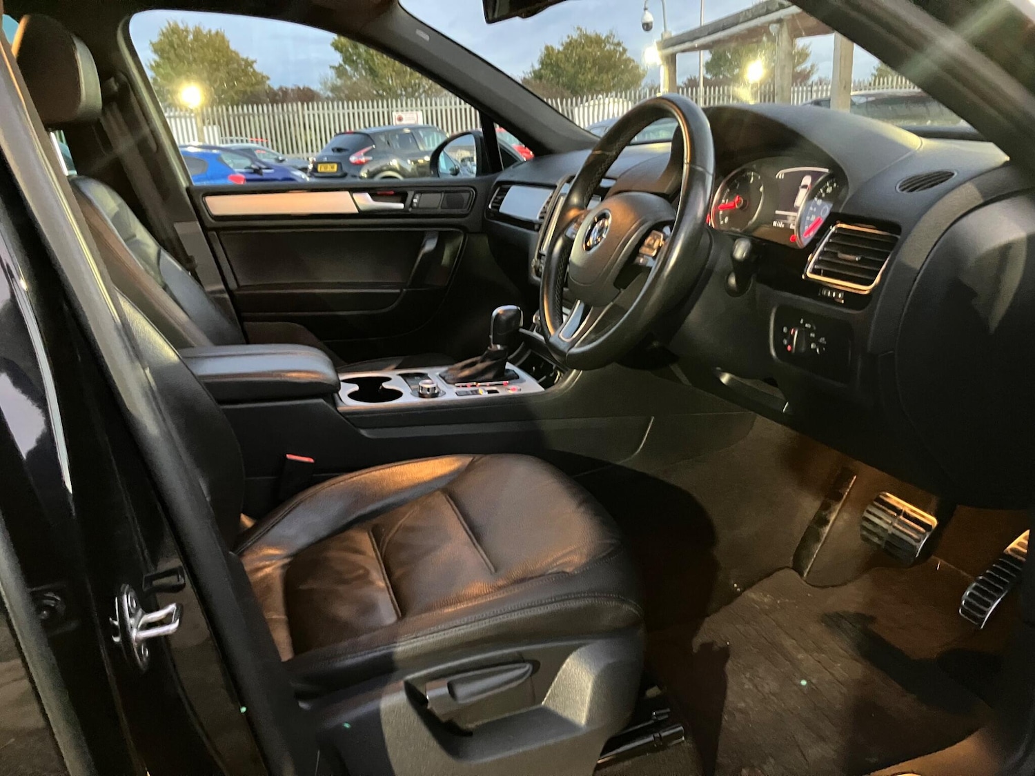 Used Volkswagen Touareg 2014 for sale - 76440514: Photo 12