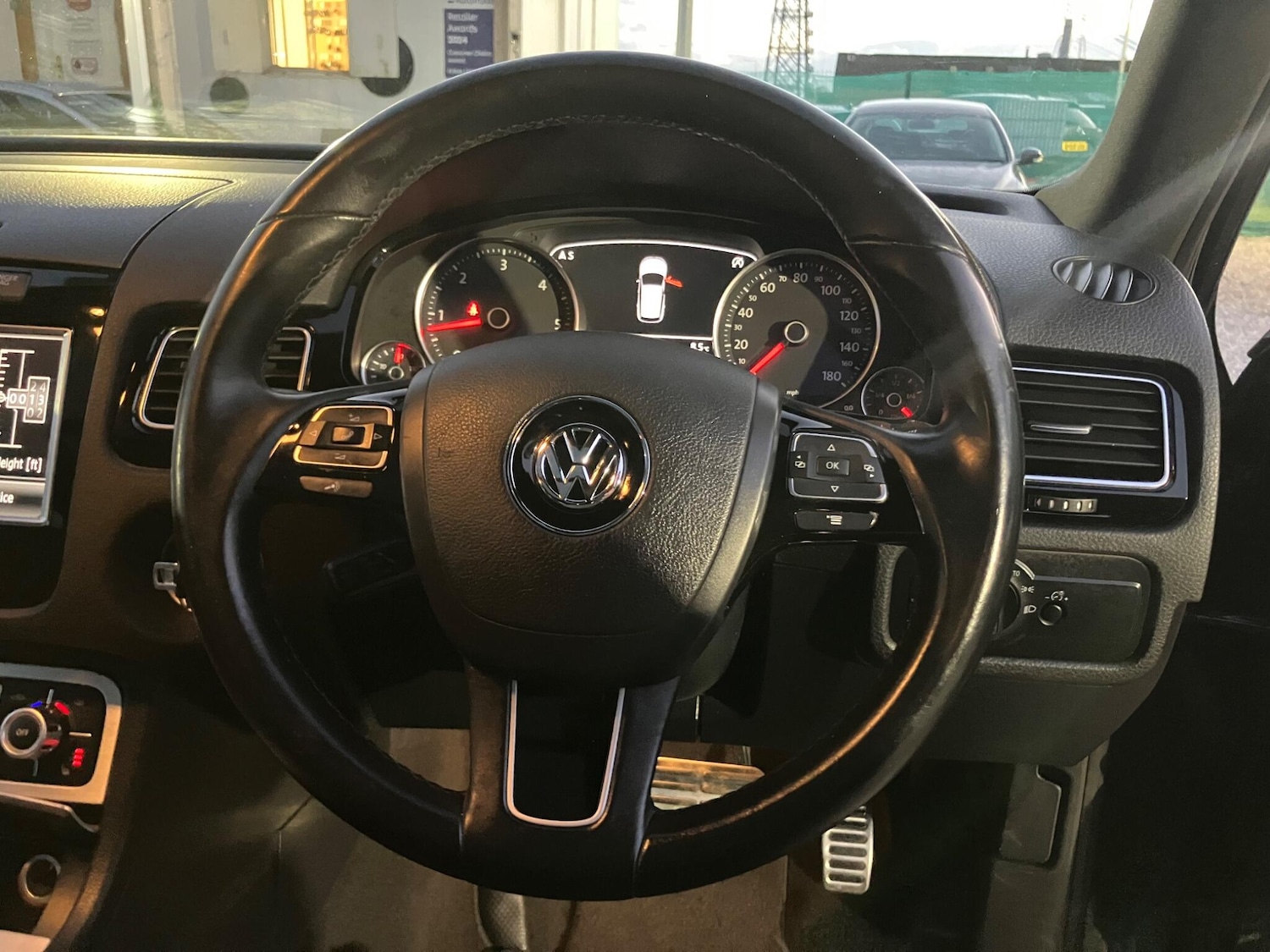 Used Volkswagen Touareg 2014 for sale - 76440514: Photo 29
