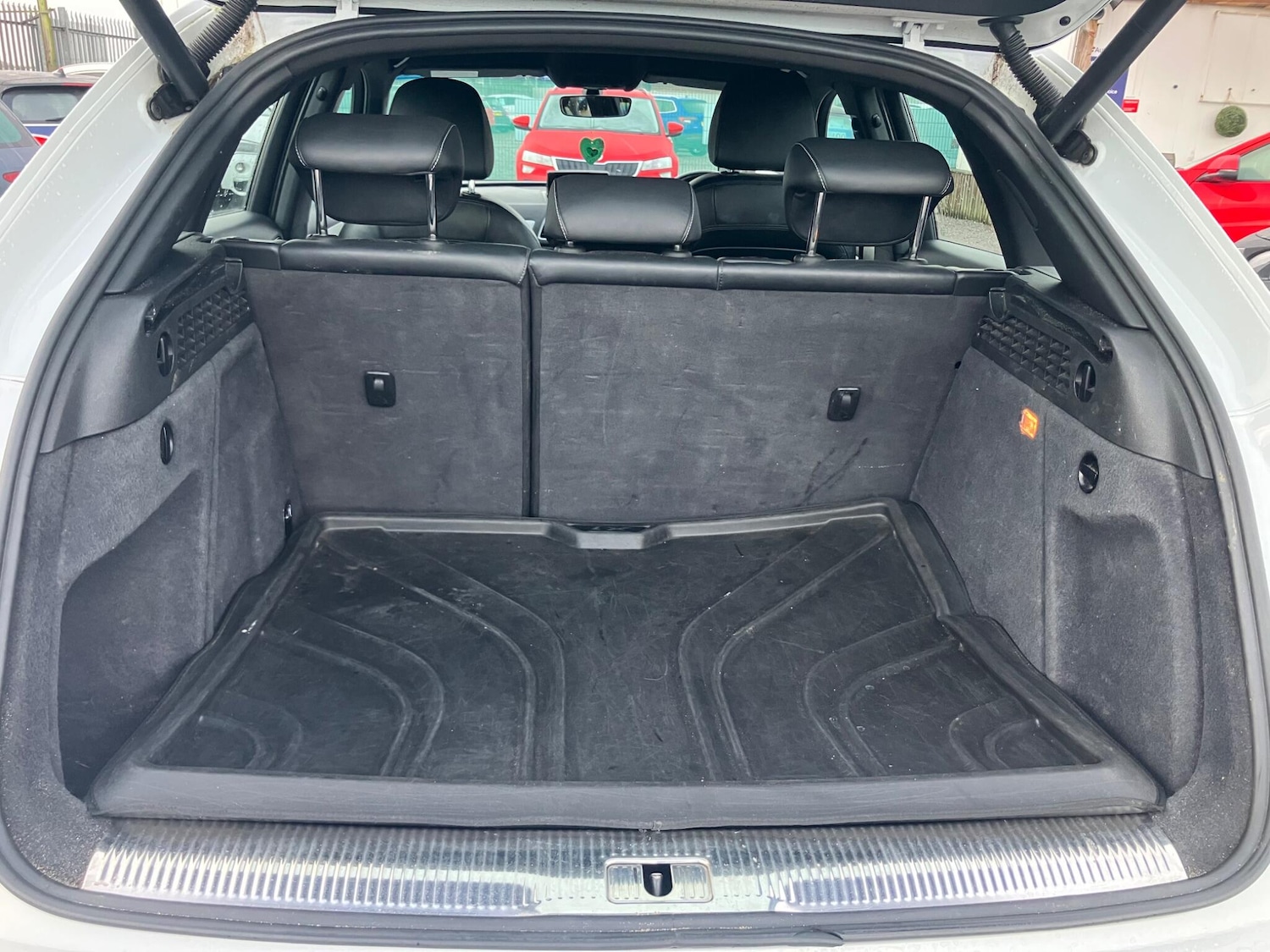 Used Audi Q3 2015 for sale - 76537952: Photo 2