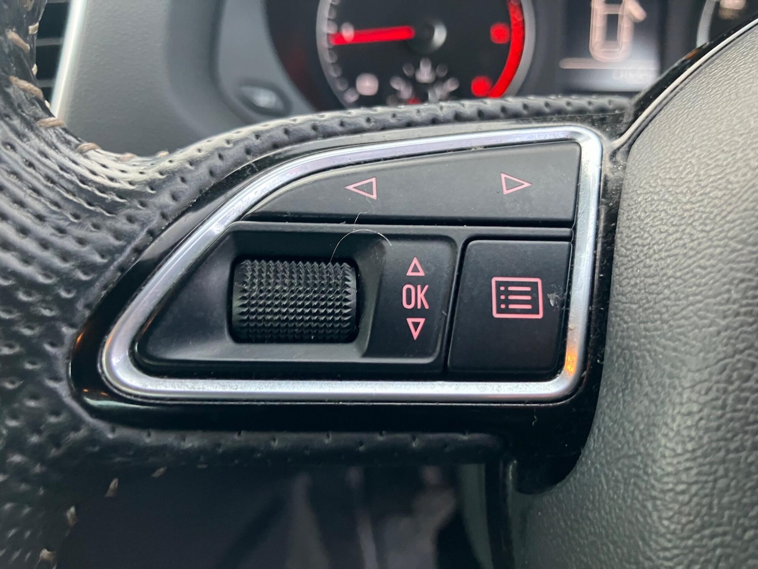 Used Audi Q3 2015 for sale - 76537952: Photo 36