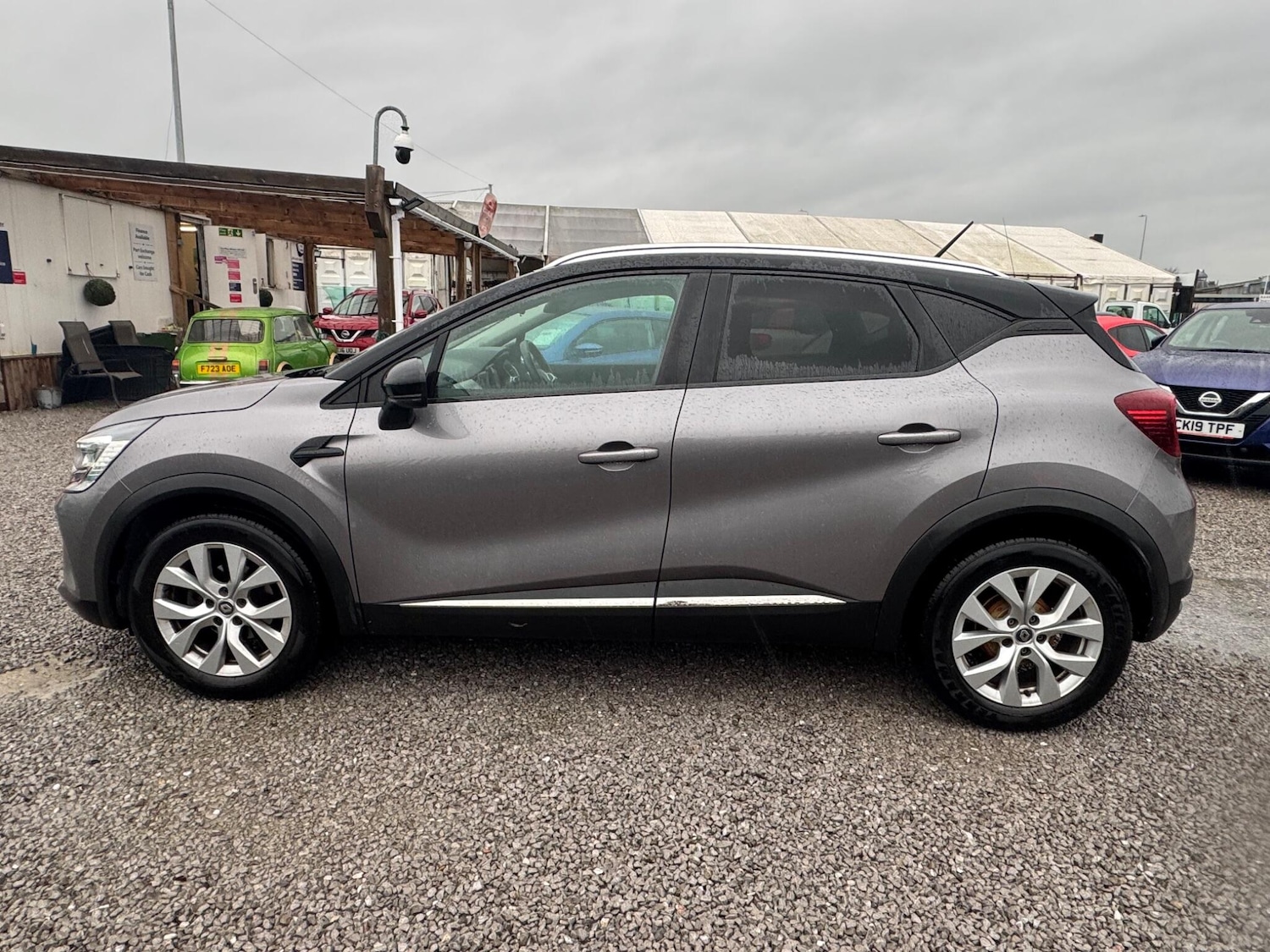 Used Renault Captur 2020 for sale - 76898879: Photo 3