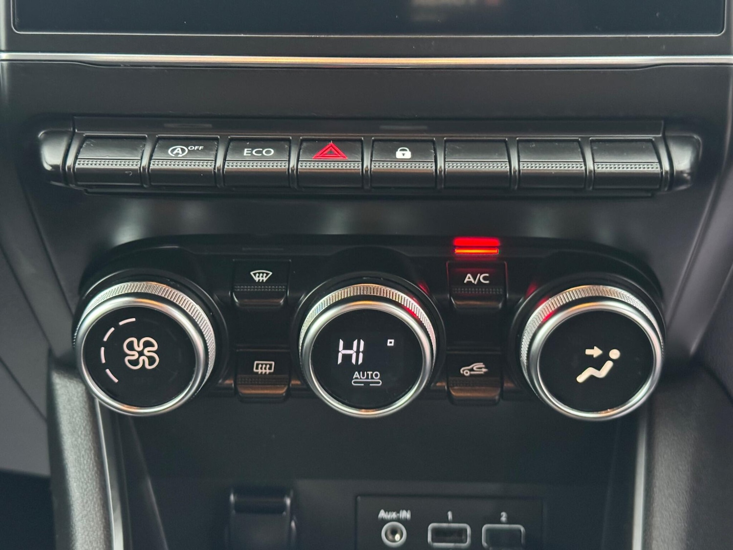 Used Renault Captur 2020 for sale - 76898879: Photo 42