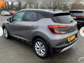 Used Renault Captur 2020 for sale - 76898879: Photo