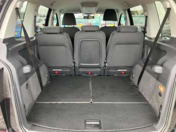 Used Volkswagen Touran 2011 for sale - 75334745: Photo