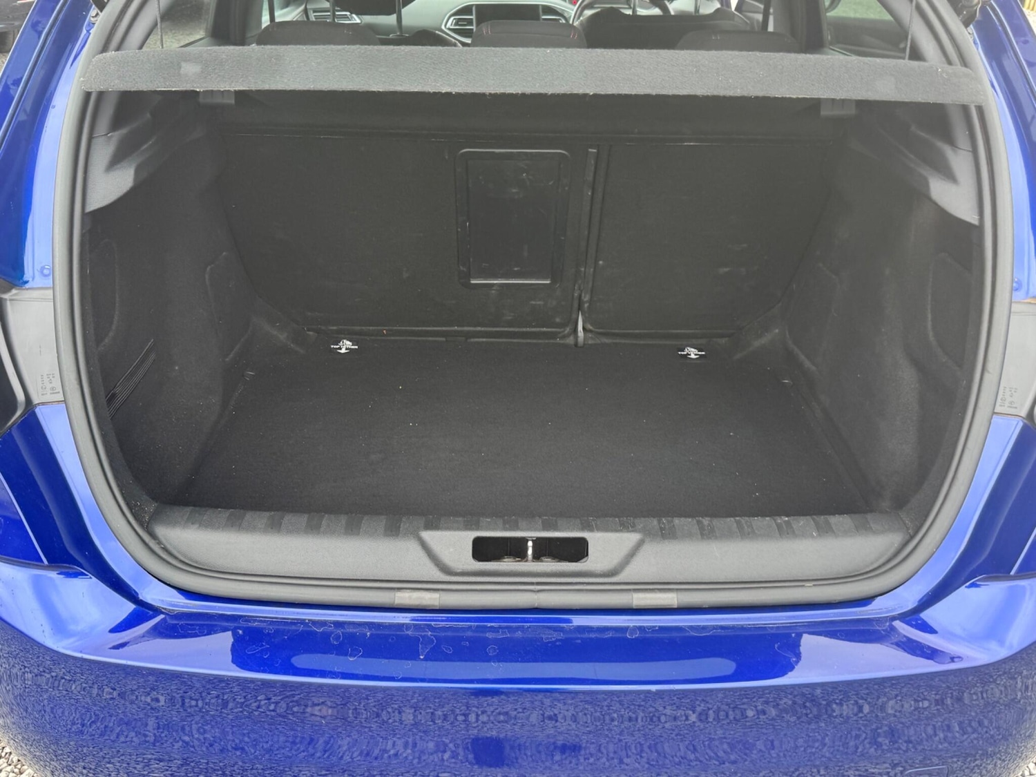 Used Peugeot 308 2017 for sale - 76424743: Photo 8