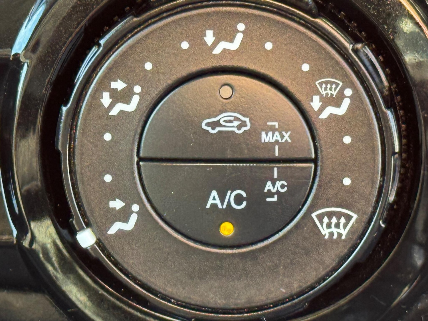 Used Ford Fiesta 2015 for sale - 77575323: Photo 35