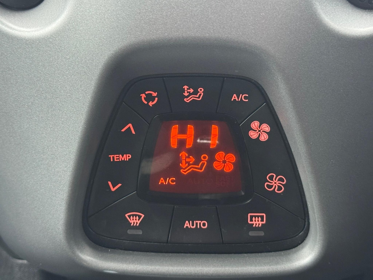 Used Toyota AYGO 2020 for sale - 77216095: Photo 48