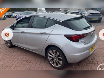 Used Vauxhall Astra 2017 for sale - 76240126: Photo 2