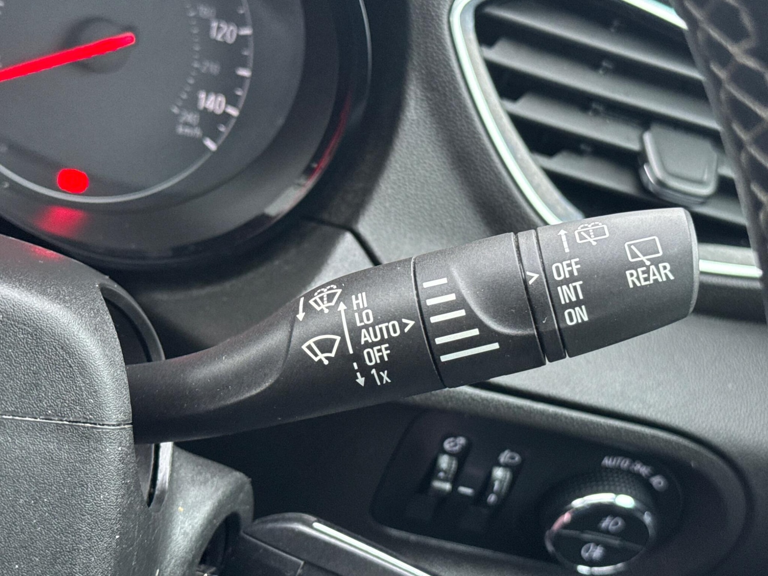 Used Vauxhall Grandland X 2018 for sale - 77330963: Photo 32