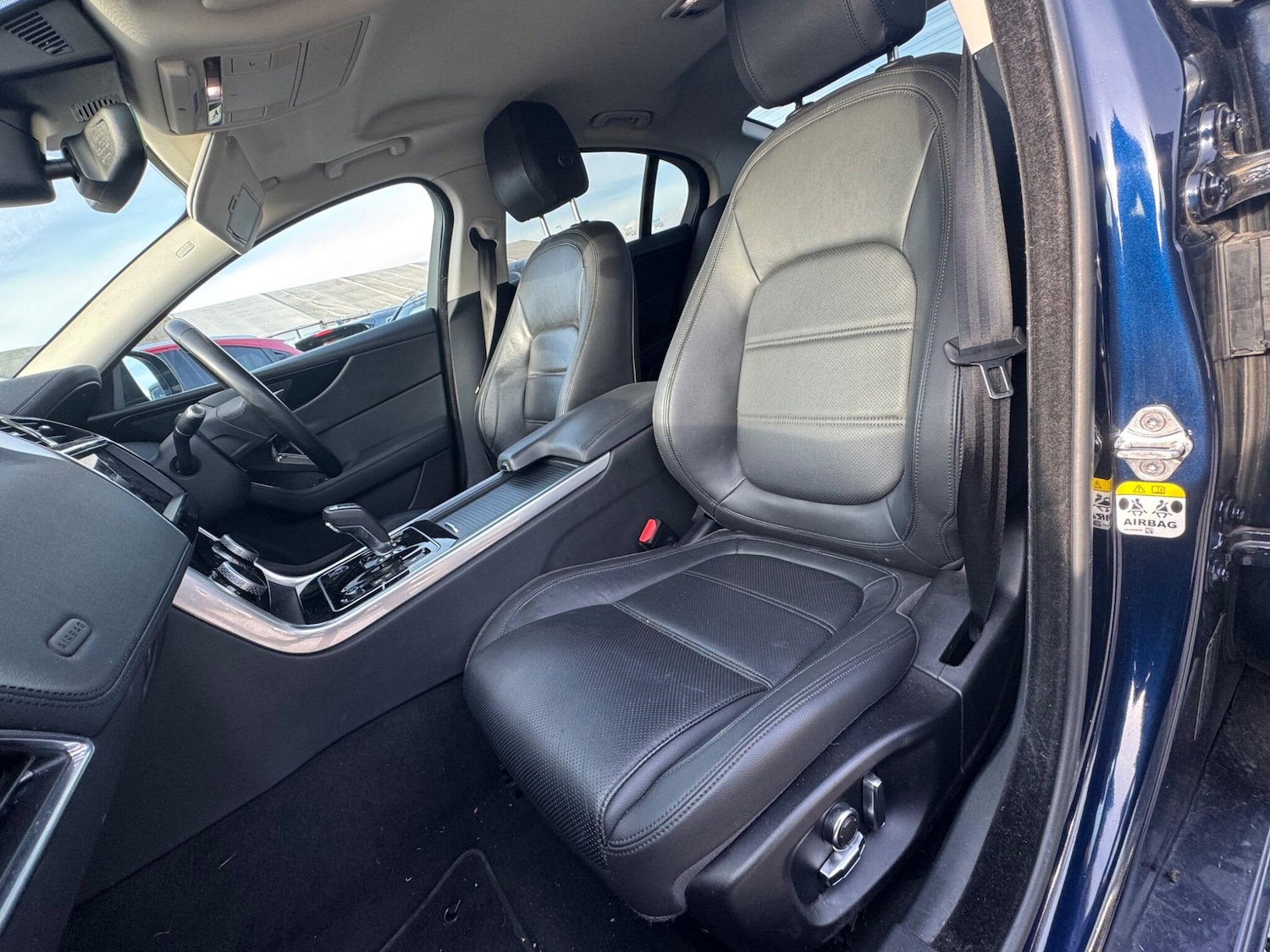 Used Jaguar XE 2020 for sale - 76537622: Photo 10