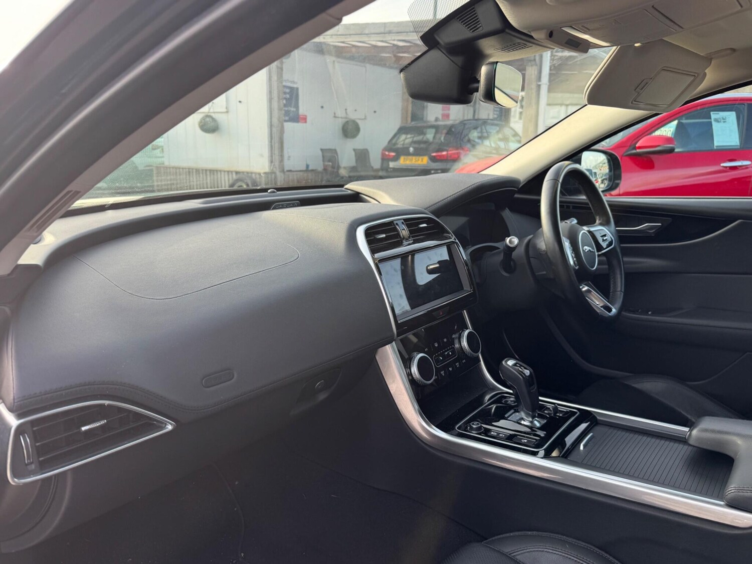 Used Jaguar XE 2020 for sale - 76537622: Photo 11