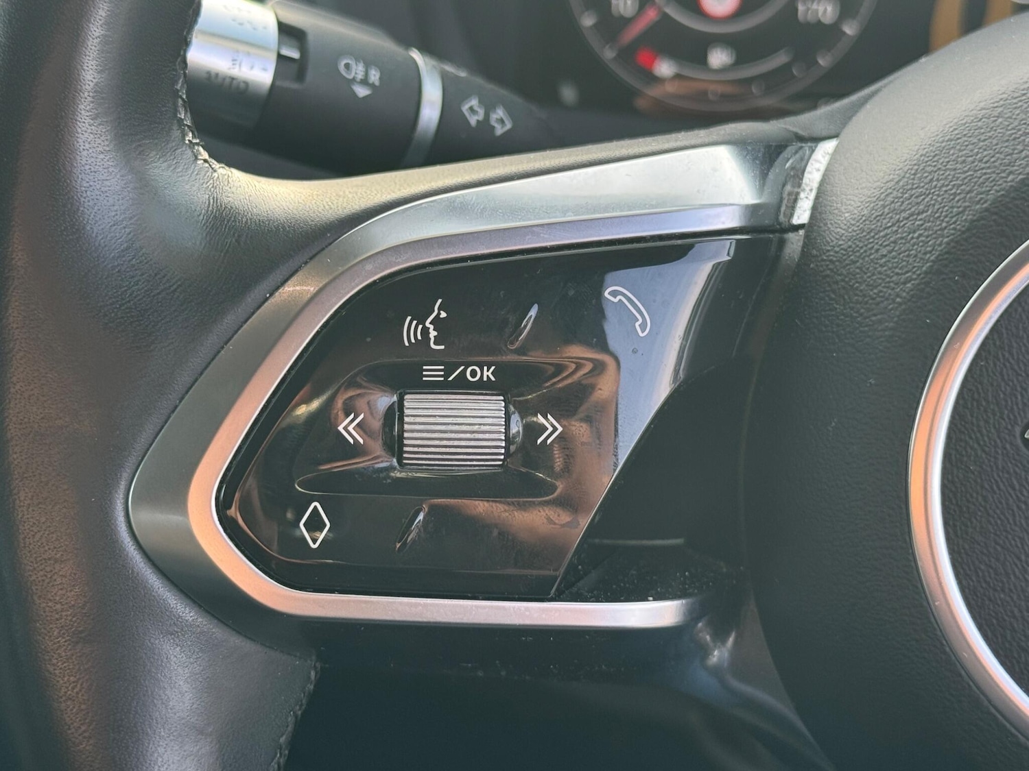 Used Jaguar XE 2020 for sale - 76537622: Photo 21