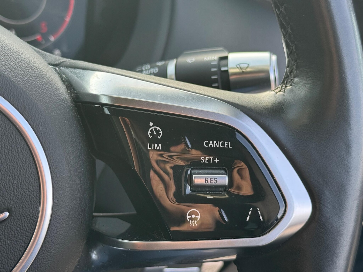 Used Jaguar XE 2020 for sale - 76537622: Photo 22