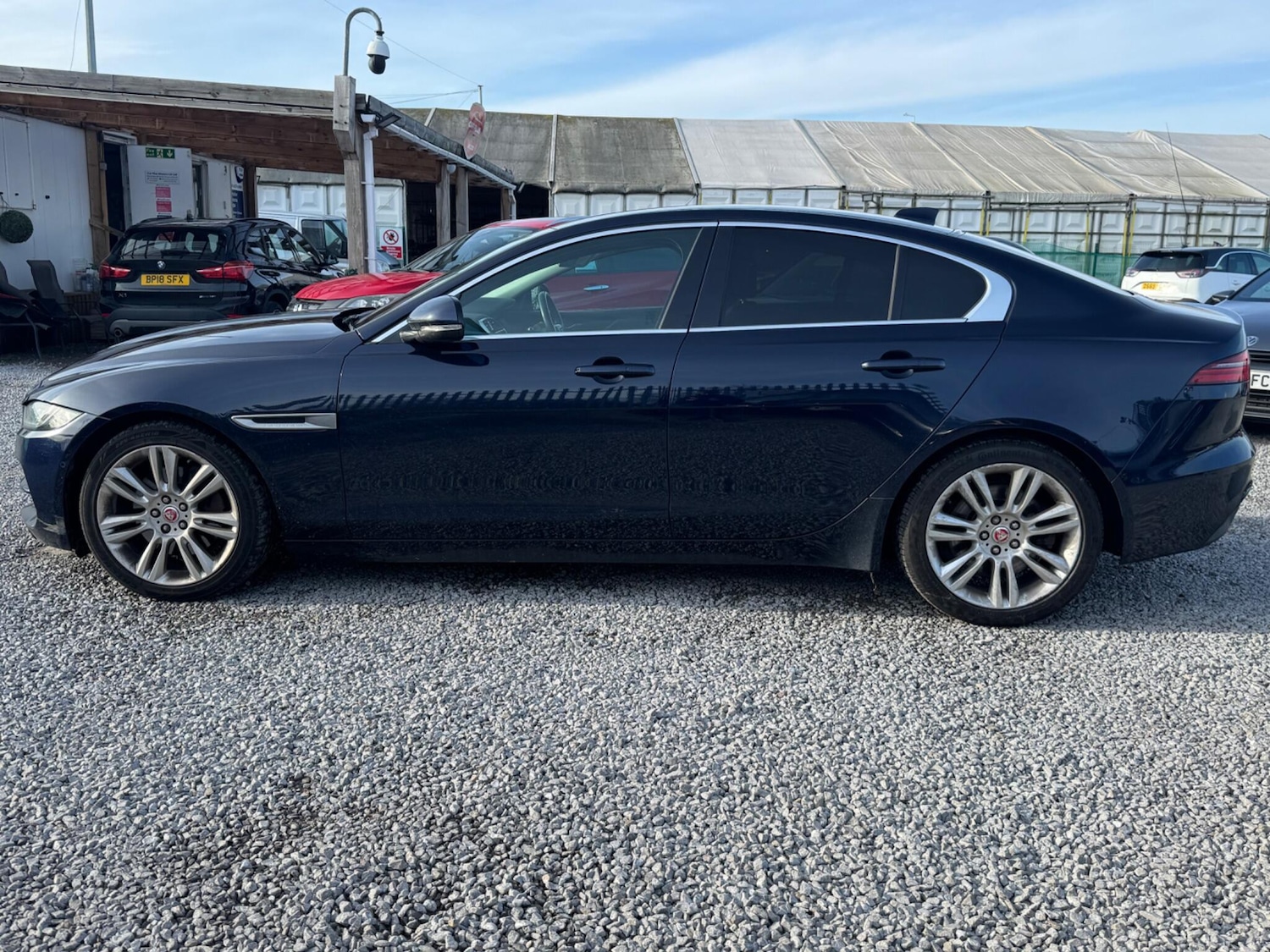 Used Jaguar XE 2020 for sale - 76537622: Photo 3